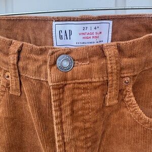 GAP High Rise Corduroy Pants in Tan
